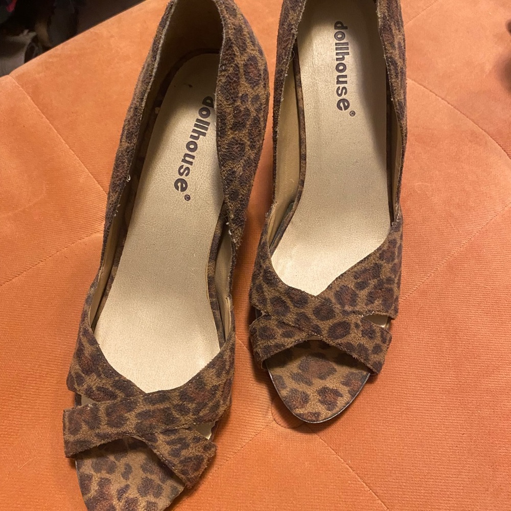Dollhouse leopard wedges